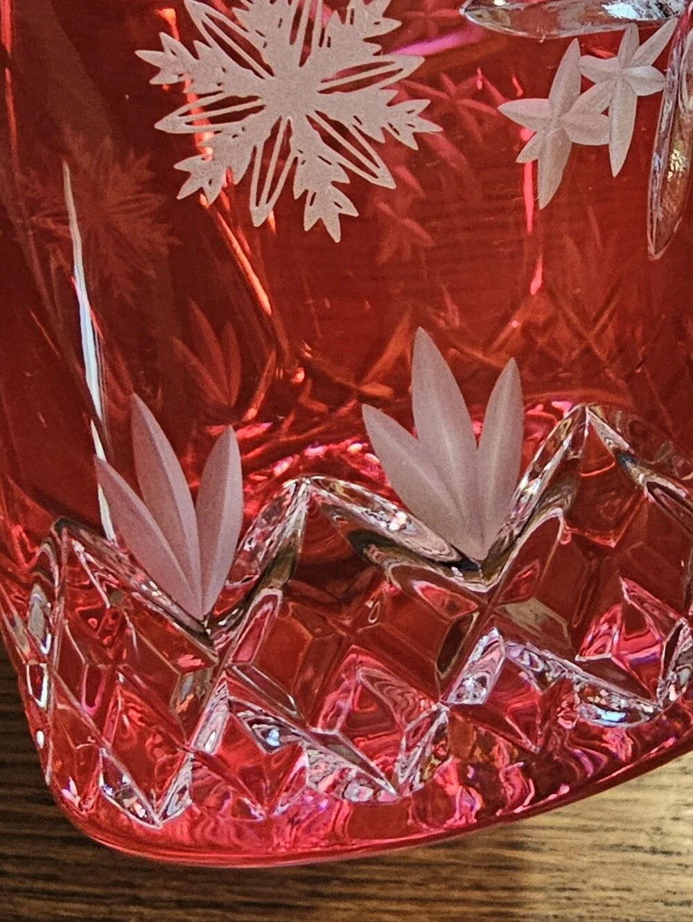 WATERFORD 2020 SNOWFLAKE WISHES LOVE TUMBLER CRANBERRY